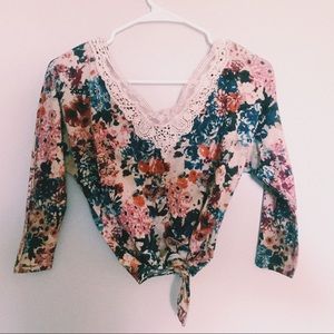Floral lace midriff crop top
